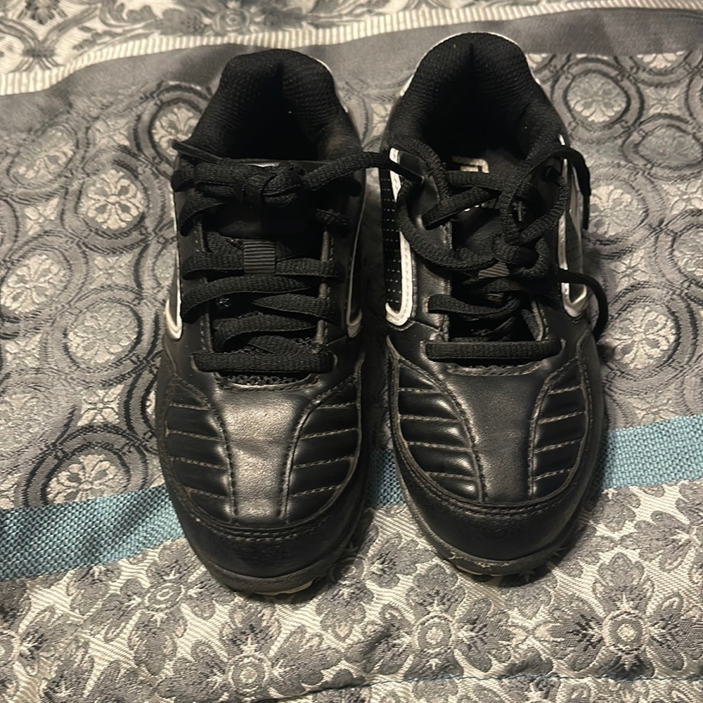 Tball Franklin cleats barely worn a few times. Smoke and pet free home